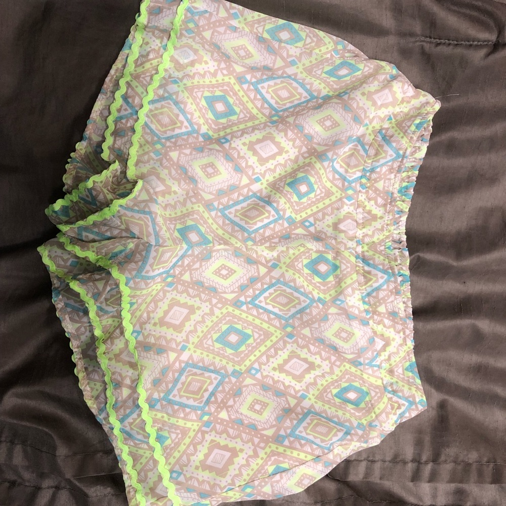 Chiffon light weight design shorts
